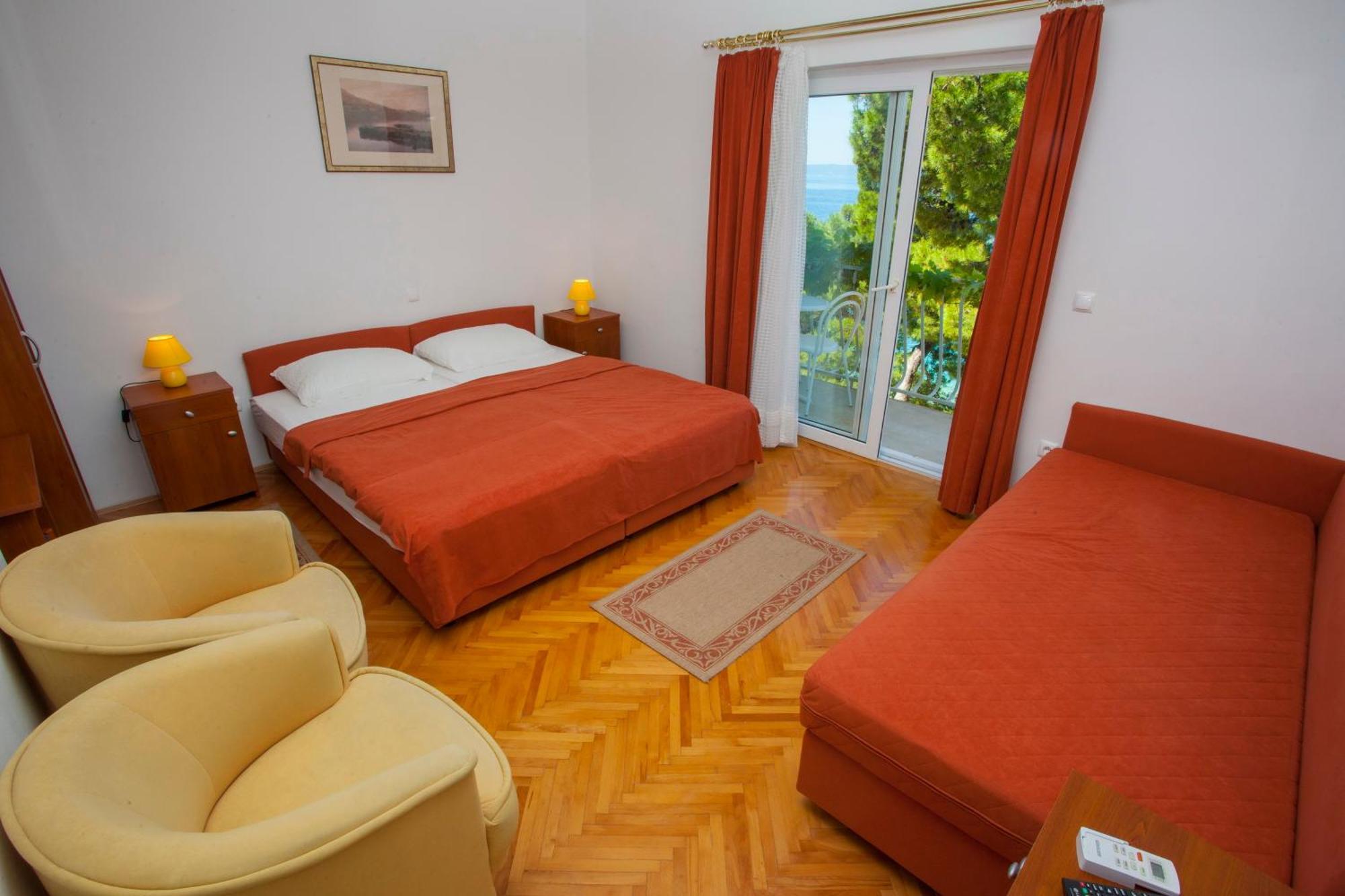 Apartments Ankora Tucepi Exterior photo