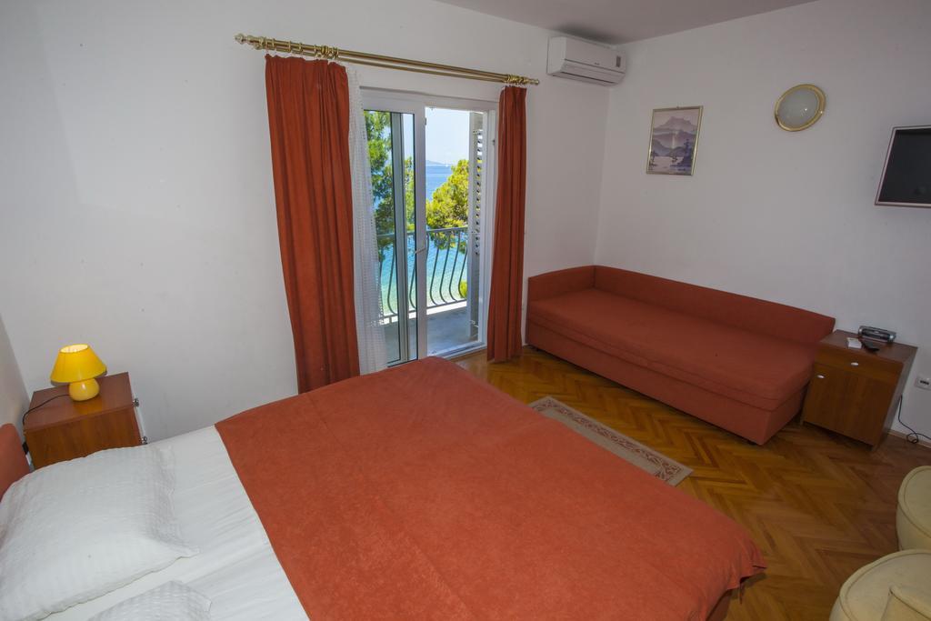 Apartments Ankora Tucepi Exterior photo