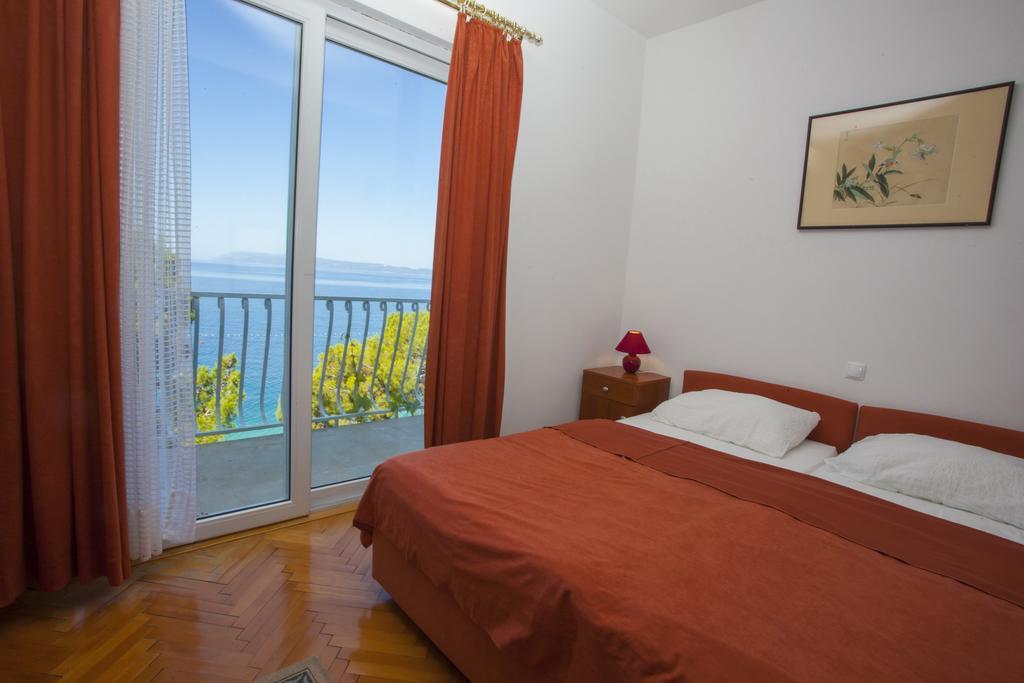Apartments Ankora Tucepi Exterior photo